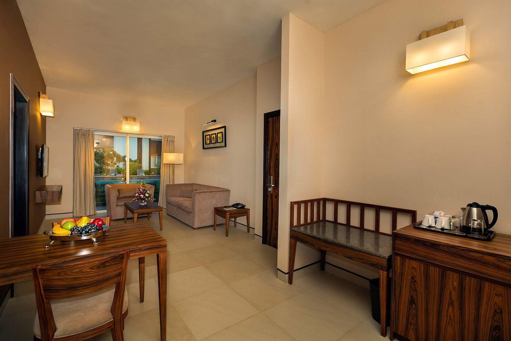 Confluence Banquets And Resort Mahabalipuram Εξωτερικό φωτογραφία