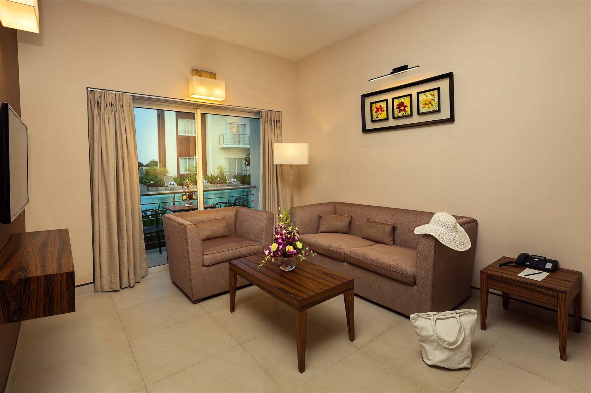 Confluence Banquets And Resort Mahabalipuram Εξωτερικό φωτογραφία